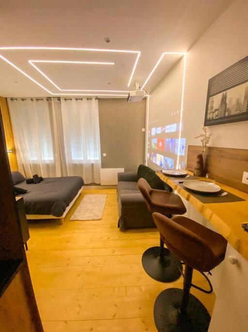 Le Pluvier D'Argent*Home Cinema Abbeville Zewnętrze zdjęcie
