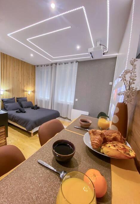 Le Pluvier D'Argent*Home Cinema Abbeville Zewnętrze zdjęcie